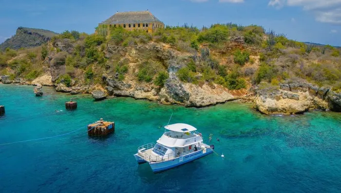 Snorkeling Adventure with Grilled Lunch & Open Bar shore excursion in Curaçao